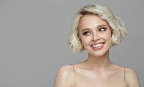 Ces tendances hair & make-up qui vieillissent plus que tout