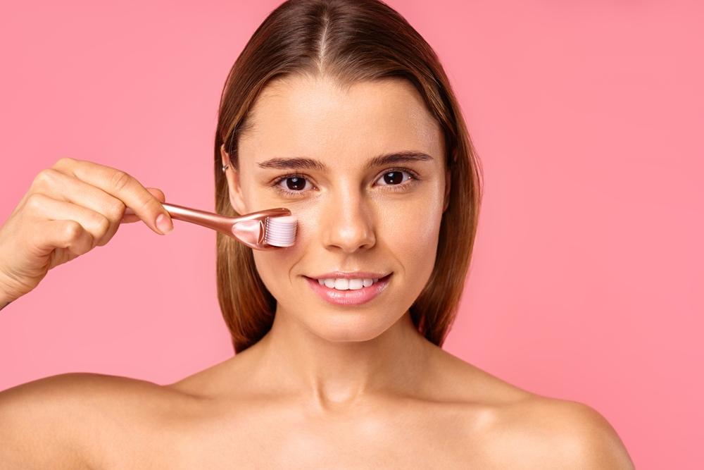 Faut-il encourager le microneedling à domicile ?